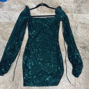 shantelle sequins dress in emerald green Lucy the Sky | Dresses | Lucy In The Sky Sequin Open Back Long Sleeve Cocktail Mini Suit Jacket/Waist Size:48/42 TIE DYE BLUE Off The Shoulder Mother Prom dress bar support) and padded
